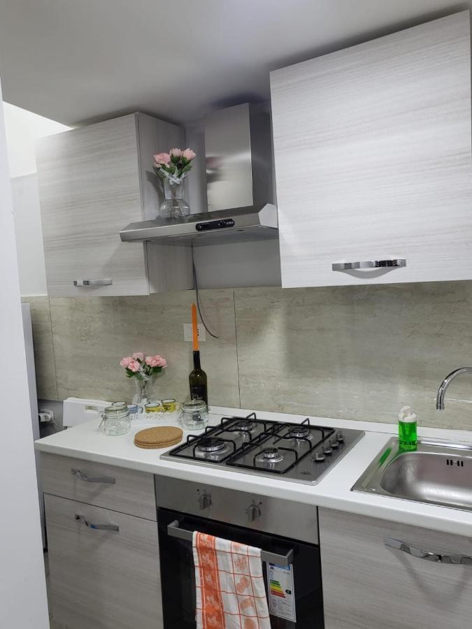 Apartment Carlo III Наполи Екстериор снимка