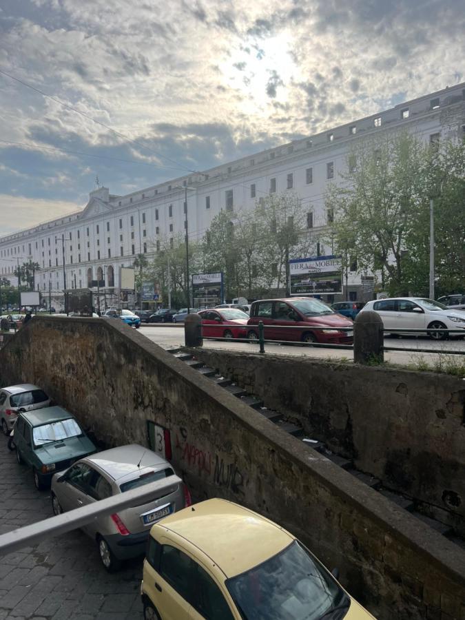 Apartment Carlo III Наполи Екстериор снимка