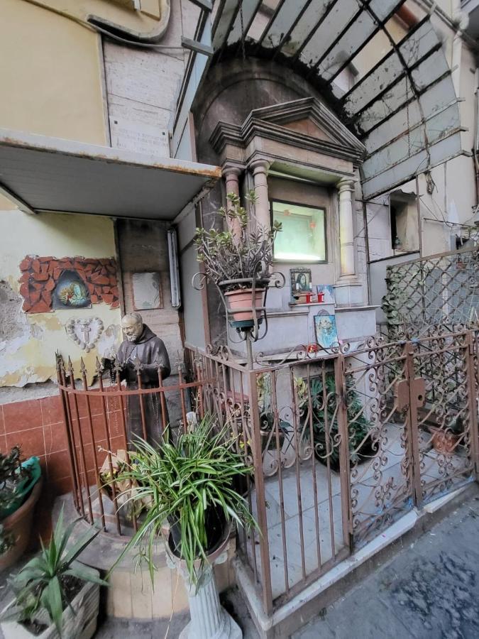 Apartment Carlo III Наполи Екстериор снимка